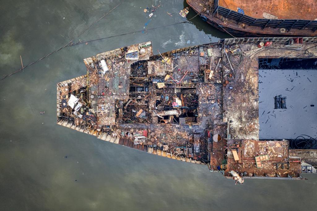South Asia’s Beaches Bear the Hidden Cost of the World’s Scrapped&nbsp;Ships