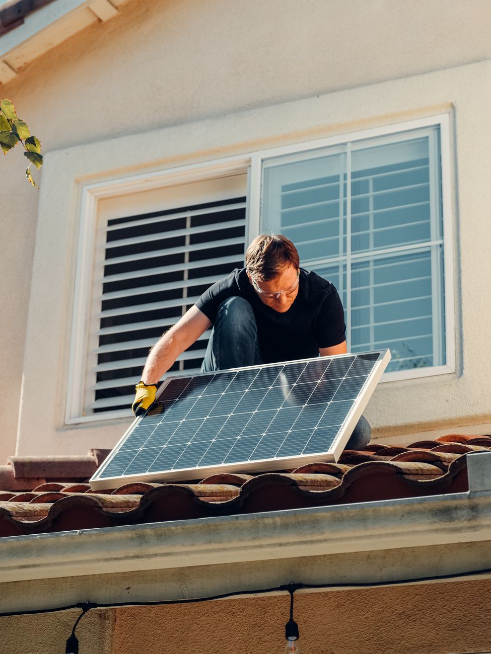 California Moves to Legalise Balcony Solar, Opening Door to Plug-In Clean&nbsp;Energy